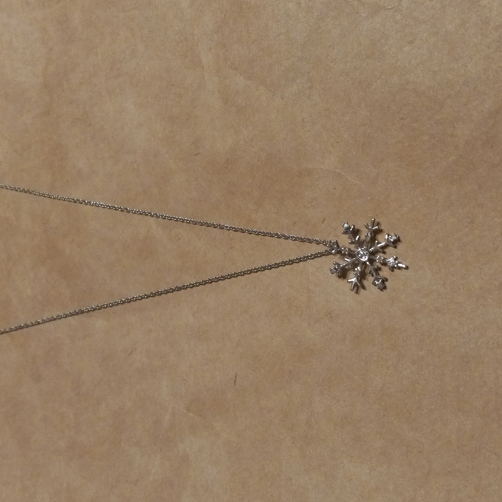 Dainty snowflake necklace with stones, labeled turkey - Picture 2 of 5